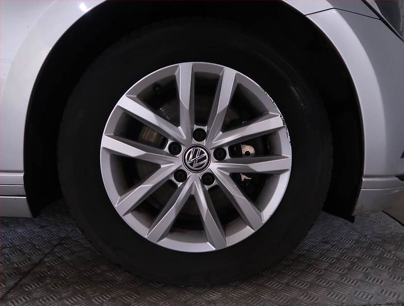 Volkswagen Passat (2017) 2.0 TDI, Automat, Navi - fotka 15 z 20