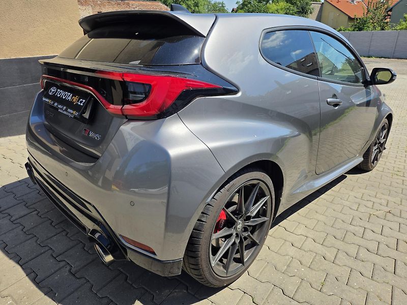 Toyota Yaris 1.6-GR FOUR-1. MAJ.-GARAŽOVANÉ - fotka 9 z 15