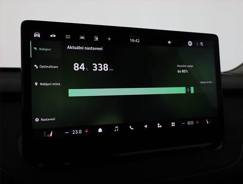 Škoda Elroq (2025) Selection 50 (55 kWh), SoH 99% - fotka 14 z 21