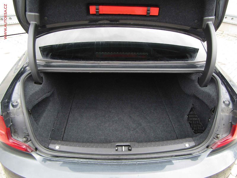 Volvo S90 (2017) 2.0 T5, 1.maj,ČR, servis - fotka 7 z 25