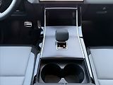 Land Rover Range Rover Velar (2026) 3,0 DYNAMIC SE D300 - náhled 29