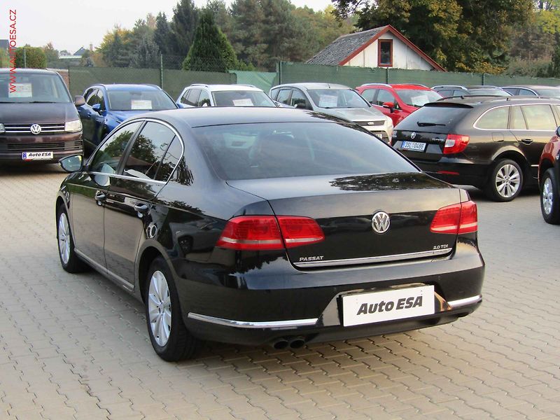 Volkswagen Passat (2013) 2.0TDi, ČR, Výhř.sed. - fotka 6 z 22