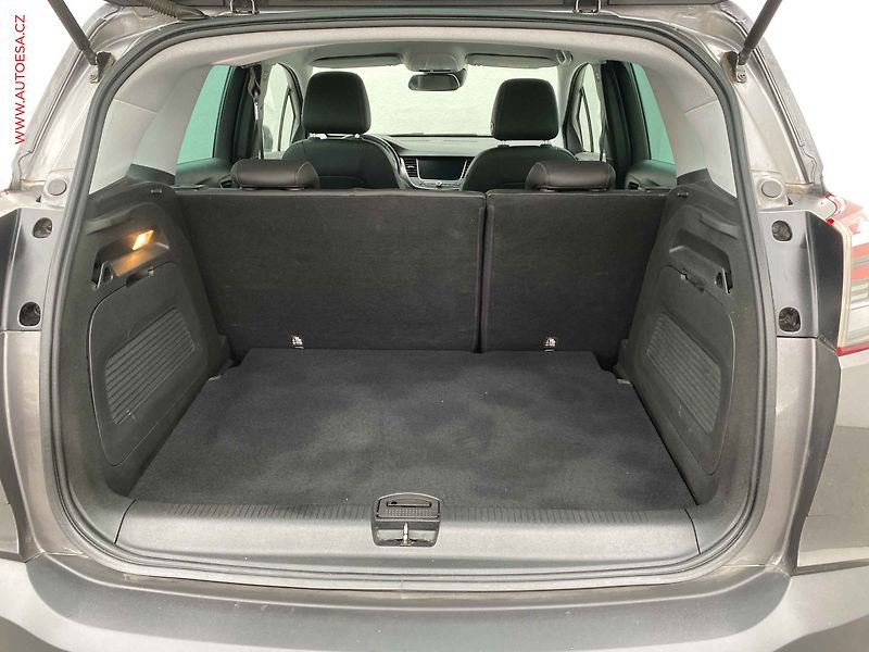 Opel Crossland X (2019) 1.2 T, Innovation, navi, - fotka 7 z 19