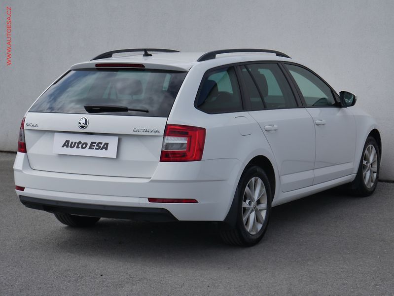 Škoda Octavia (2019) 1.5 TSi, 1.maj,ČR, Ambition - fotka 4 z 24