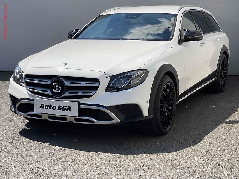 Mercedes-Benz Třídy E (2018) 2.0 d 4Matic E 220, ČR, AT - fotka 3 z 19