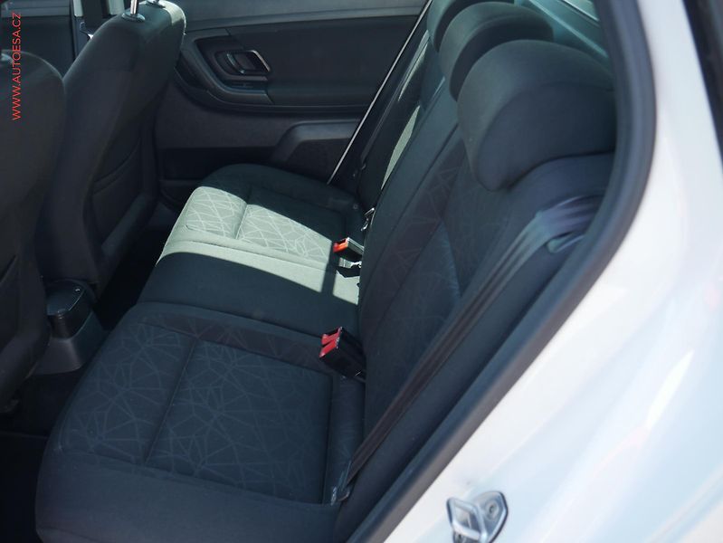 Škoda Fabia (2012) 1.2 TSi, Ambition - fotka 10 z 19