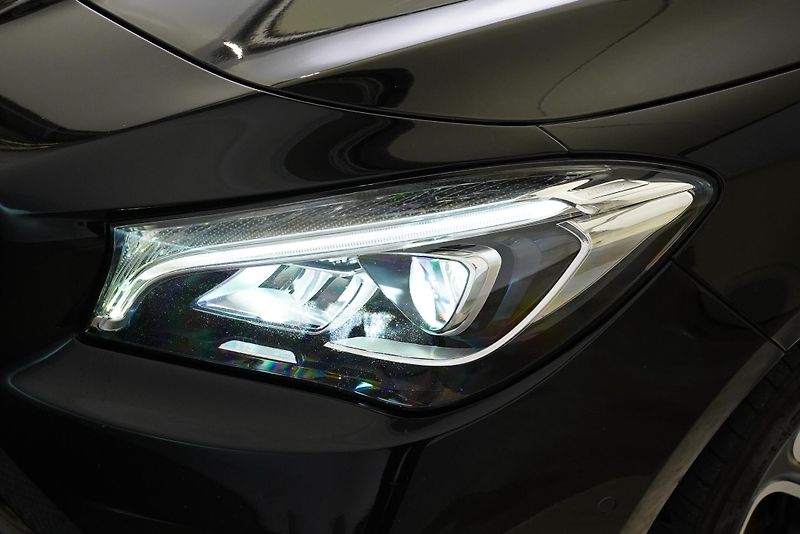 Mercedes-Benz CLA - fotka 9 z 27