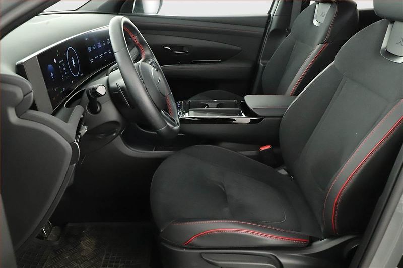 Hyundai Tucson (2024) N-Line 1.6 T-GDI HEV - fotka 7 z 19