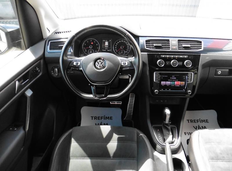Volkswagen Caddy Maxi 1,4 TSI DSG Highline 7.mí - fotka 8 z 13