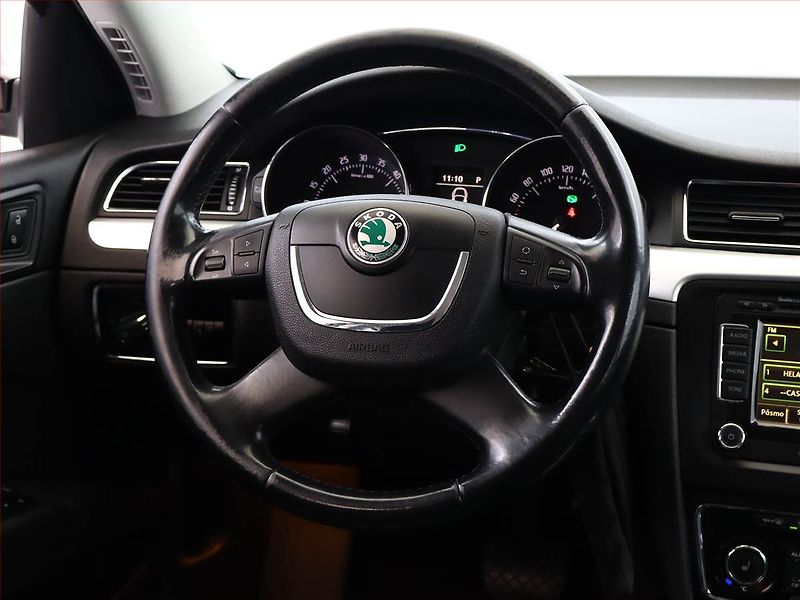 Škoda Superb (2011) Ambition 2.0 TDI, Automat - fotka 13 z 17