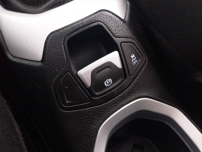 Jeep Renegade (2015) 1.6 E-torQ, ČR,1.maj - fotka 17 z 19