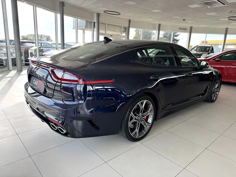 Kia Stinger 3,3TGDI V6*4WD*HUD*360kam*DPH - fotka 5 z 44