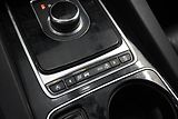 Jaguar F-Pace 2.0D 132kW PRESTIGE - náhled 13