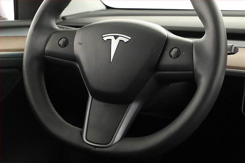 Tesla Model Y (2023) Long Range AWD 79kWh, SoH 92% - fotka 20 z 26