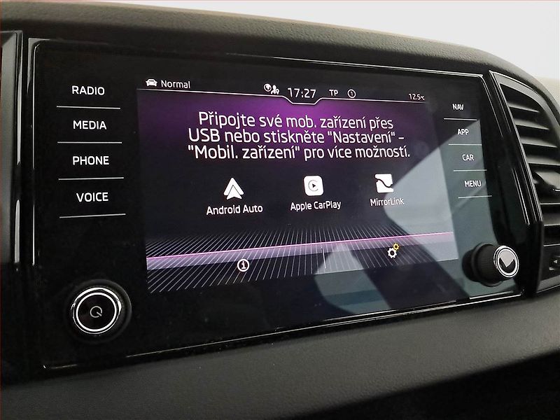 Škoda Karoq (2022) 1.5 TSI - fotka 17 z 18