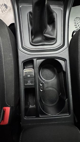 Volkswagen Touran (2016) 2.0TDI 110KW - fotka 22 z 25