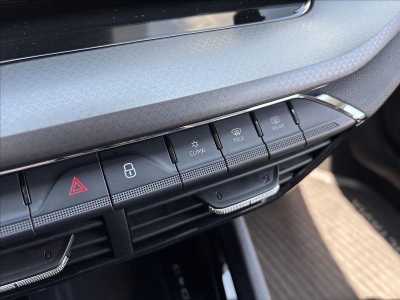 Škoda Octavia 2,0 TDI 85kW Ambition - fotka 28 z 38
