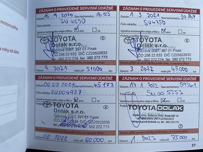 Toyota Corolla 1.6i, ČR-1m, Comfort, tažné - fotka 31 z 33