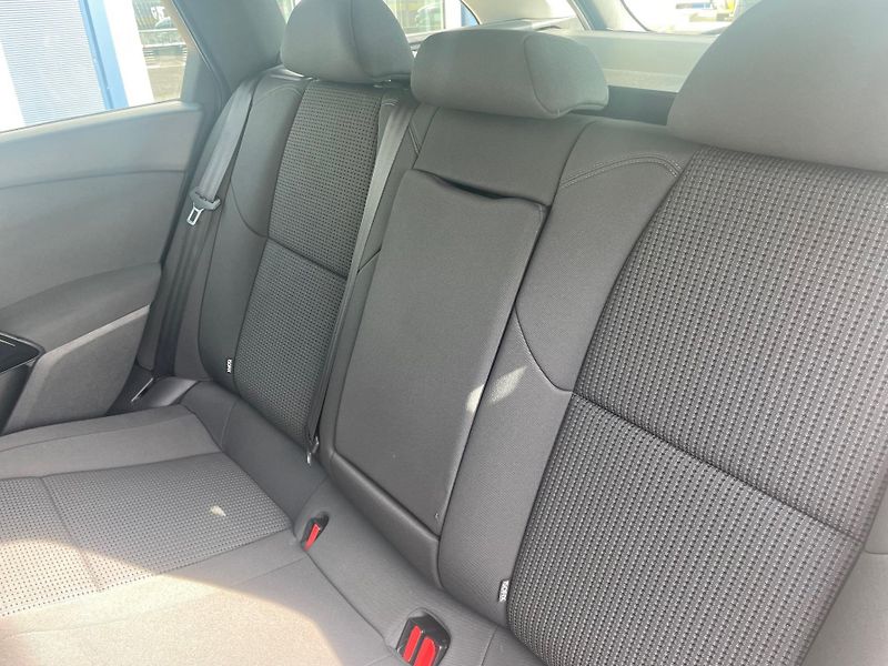 Peugeot 508 (2011) Active 2,0 Hdi 140k Man6 - fotka 7 z 10
