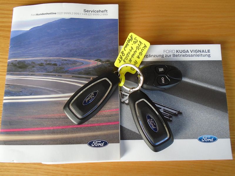 Ford Kuga 2,0EcoBlue 140kW AWD Vignale A - fotka 47 z 50