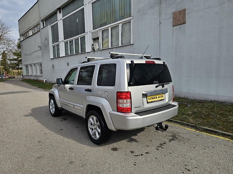 Jeep Cherokee (2011) LIMITED 2.8CRD , TAŽNÉ 2.8T - fotka 3 z 18