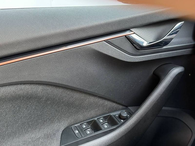 Škoda Scala Top Selection 1,0 TSI 85 kW 7° - fotka 27 z 34