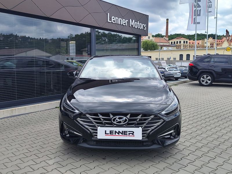Hyundai i30 1.5 T-GDi/117kW Smart MHEV - fotka 2 z 31