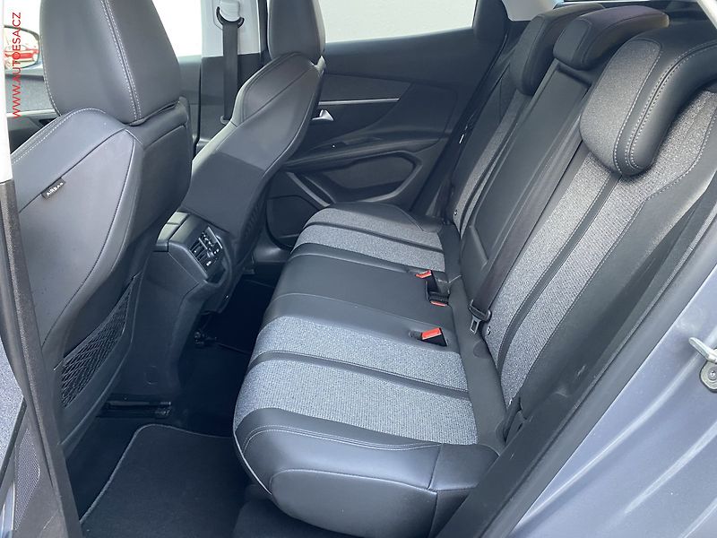 Peugeot 3008 (2019) 1.5 HDI, Allure, AT, LED - fotka 10 z 17