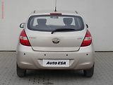 Hyundai i20 (2011) 1.2i, ČR, AC, park.asist - náhled 4