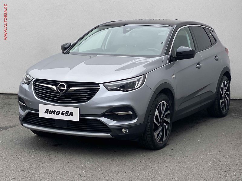 Opel Grandland X (2019) 1.5 CDTi, Ultimate, AT, panor - fotka 3 z 19