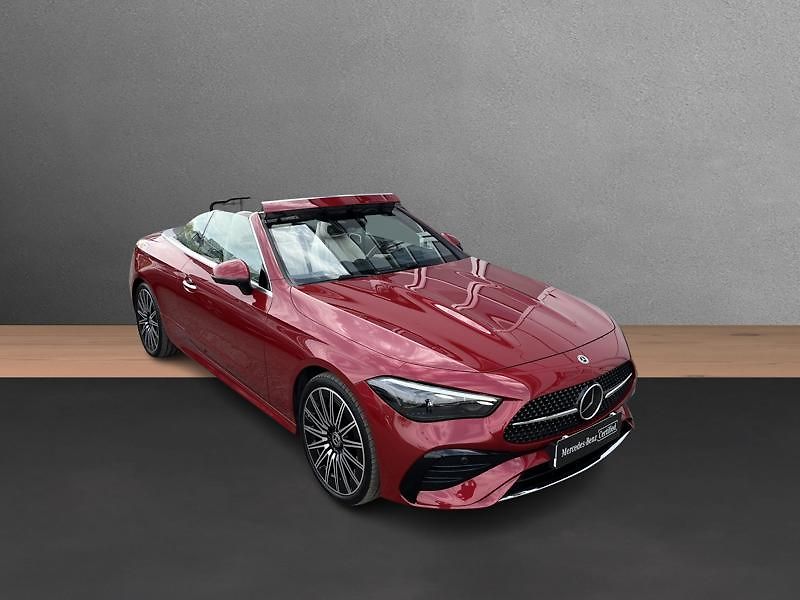 Mercedes-Benz CLE 450 4MATIC kabriolet AMG Line - fotka 24 z 24