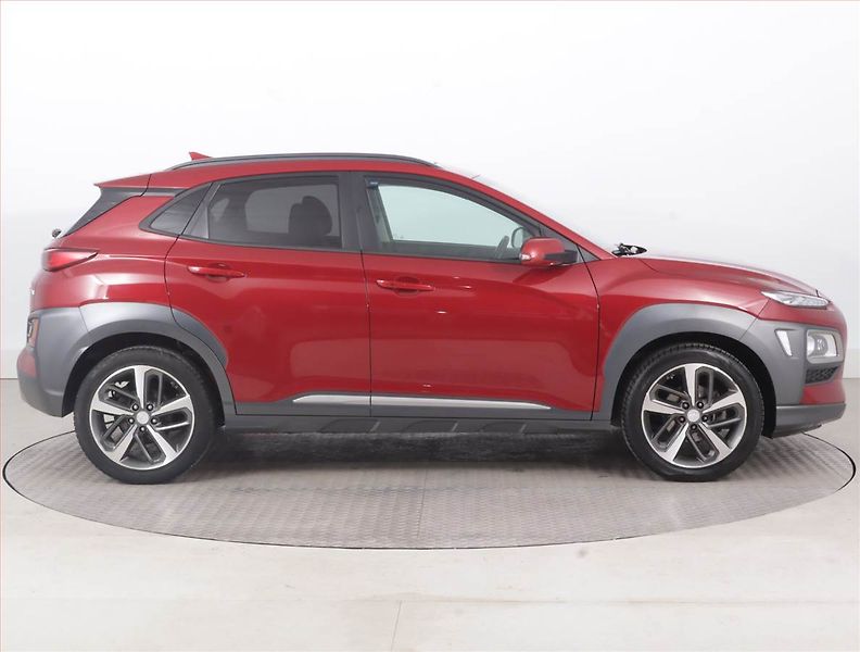 Hyundai Kona (2018) 1.0 T-GDI, Serv.kniha, Kůže - fotka 6 z 18