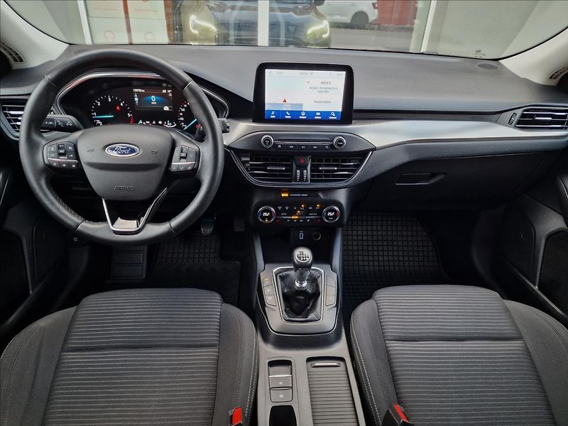 Ford Focus 1.5 EcoBlue Titanium,ČR,1.Maj - fotka 24 z 47