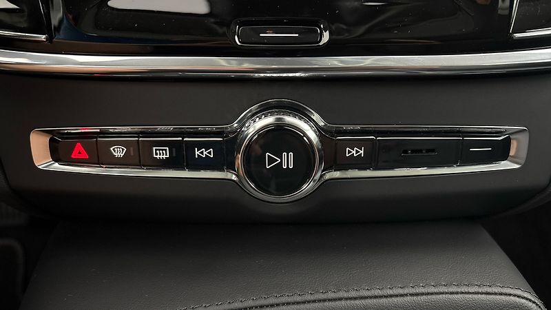 Volvo V90 2.0 B5 AUT Plus Dark - fotka 13 z 31