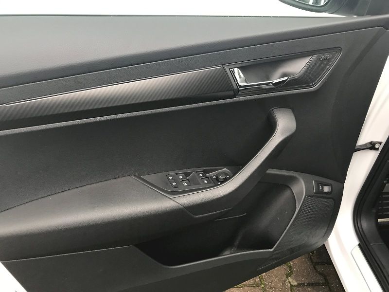 Škoda Karoq (2024) SPORTLINE  2,0 TDI 4x4  DSG - fotka 17 z 26