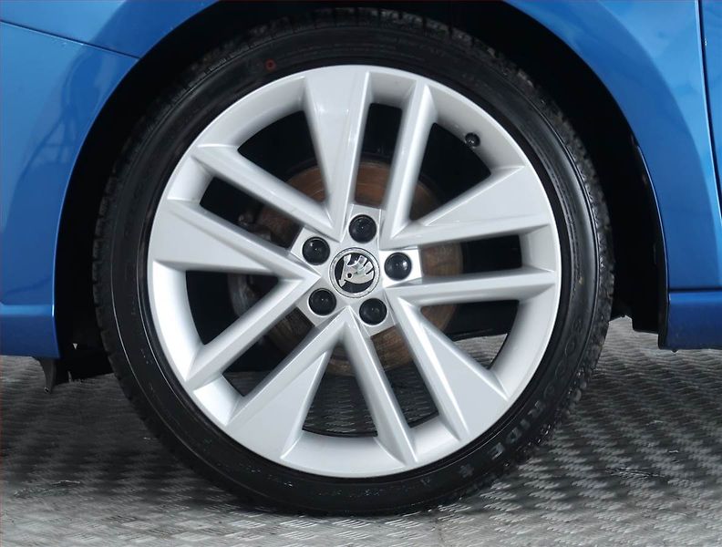 Škoda Fabia (2014) Style 1.2 TSI, Serv.kniha - fotka 14 z 18