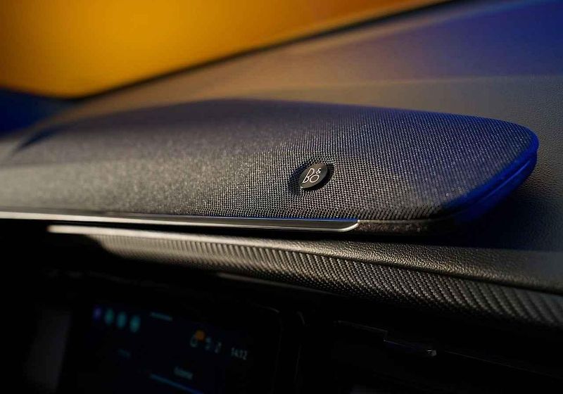 V útrobách obou vozů jsou shodné baterie a elektromotory