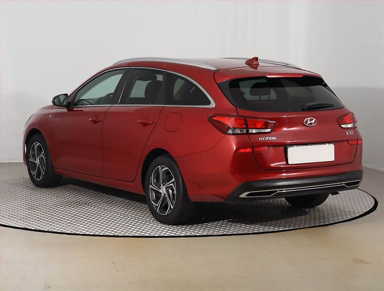 Hyundai i30 (2021) Family Comfort 1.6 CRDi - fotka 4 z 22