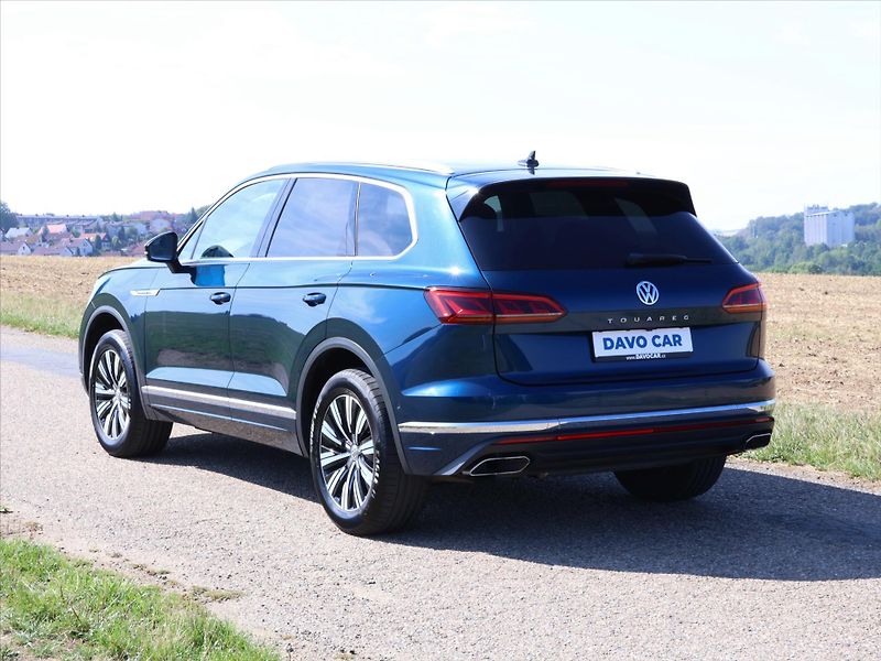 Volkswagen Touareg 3,0 TDI 210kW 4M LED DPH CZ - fotka 5 z 28