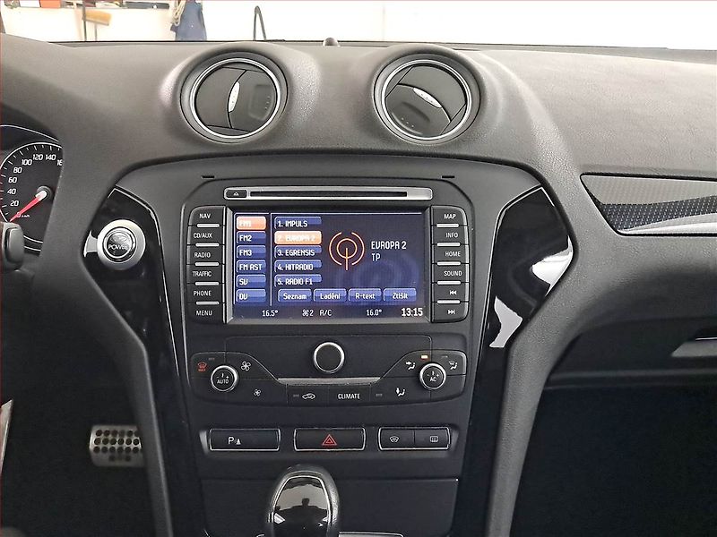 Ford Mondeo (2013) 2.2 TDCi, Automat, Navi - fotka 12 z 18