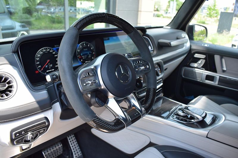 Mercedes-Benz Třídy G (2024) G63Manufa/Mat.šedá/dvoubarevná - fotka 21 z 36