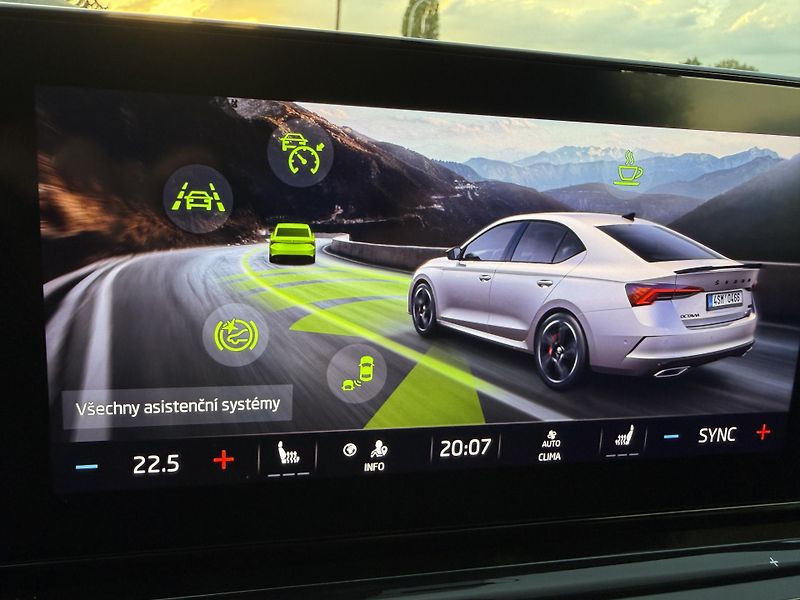 Škoda Octavia 2.0TSi RS 180kW DSG CANTON - fotka 22 z 26