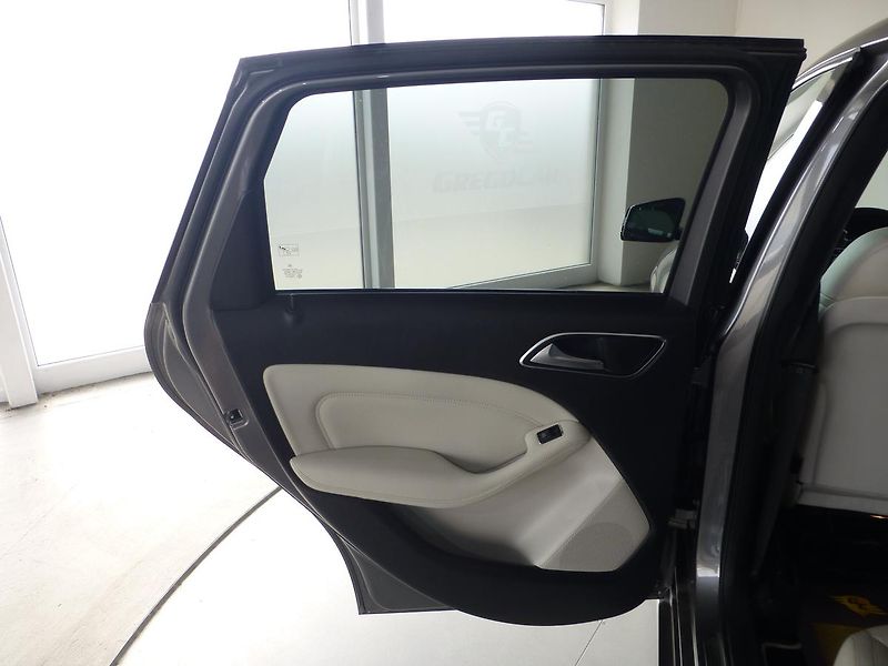 Mercedes-Benz Třídy B (2013) - fotka 16 z 29