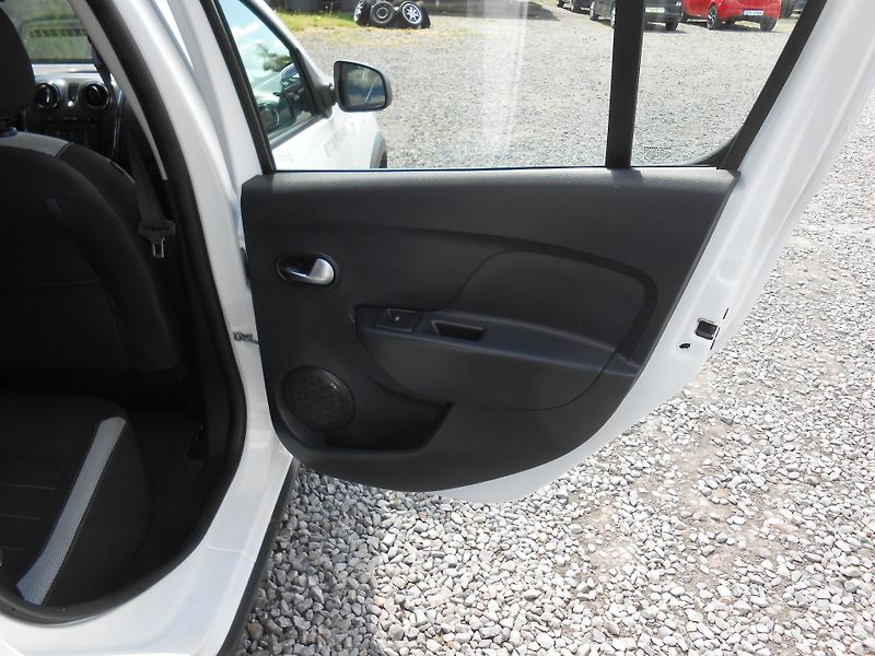 Dacia Sandero STEPWAY,NAVI,KAMERA,LED! - fotka 22 z 44