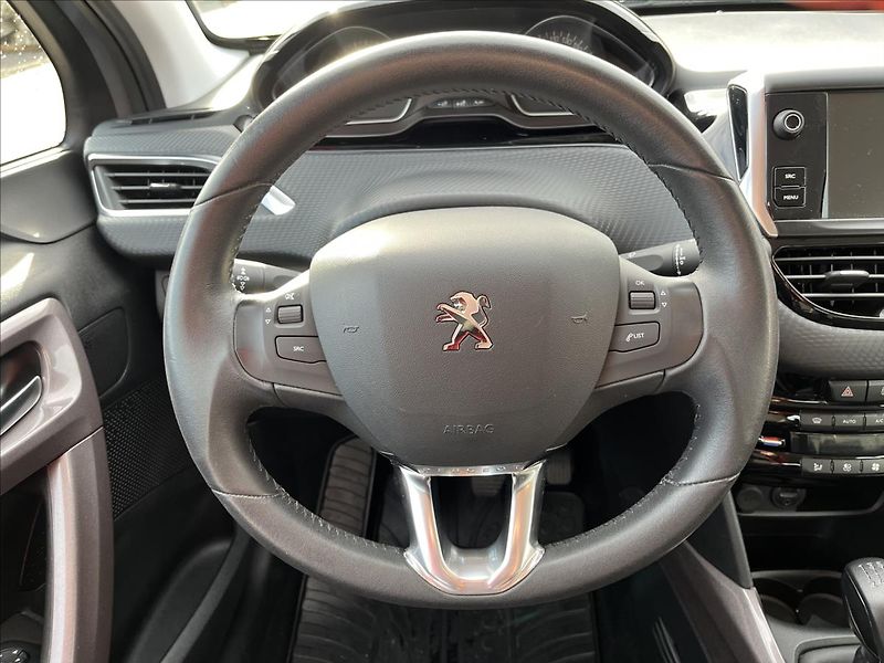 Peugeot 2008 1,2 PureTech 81KW 1.MAJITEL ČR - fotka 15 z 40