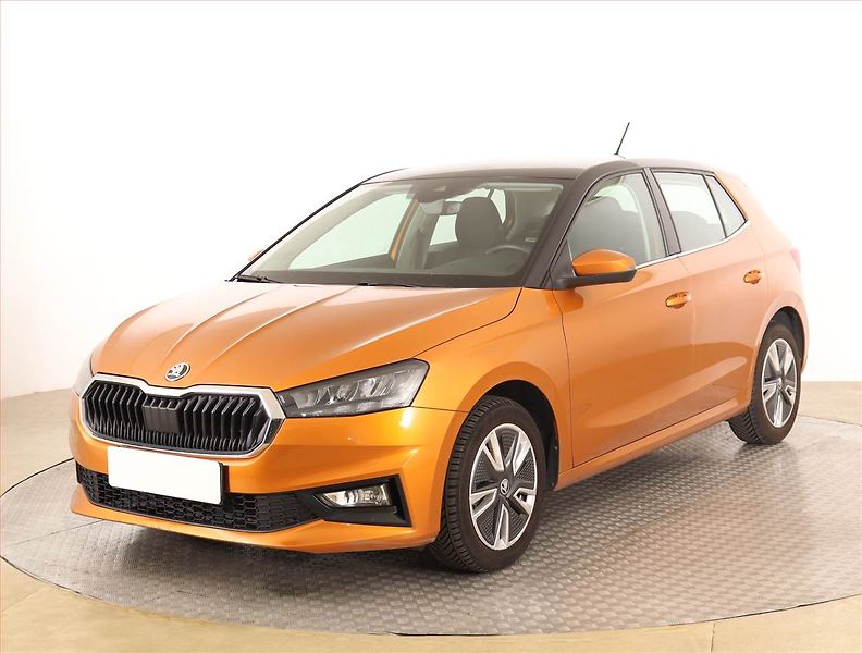Škoda Fabia (2022) 1.0 TSI, Automat, Tempomat - fotka 2 z 17