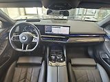 BMW Řada 5 540d xDrive Touring - náhled 21