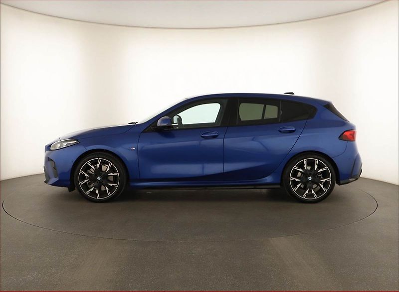 BMW Řada 1 (2025) 123 xDrive - fotka 3 z 17