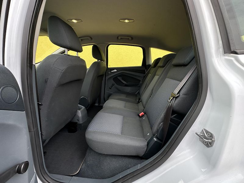 Ford C-MAX (2012) 1.6/77kW *KLIMA* ČR  - fotka 23 z 28