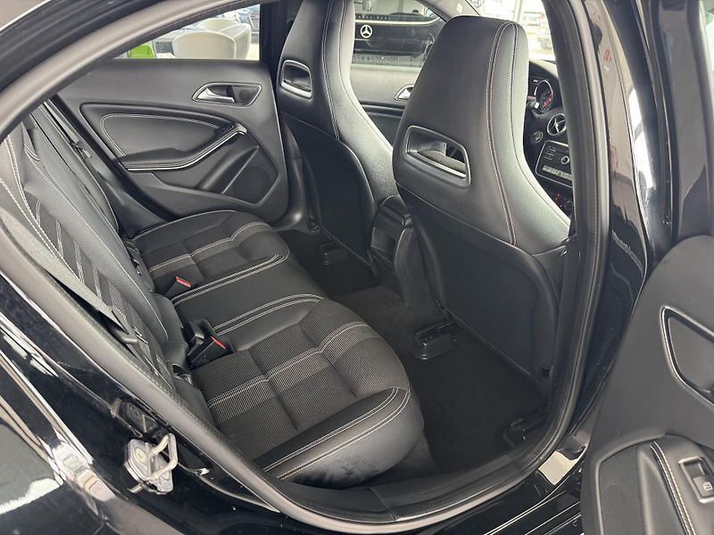 Mercedes-Benz Třídy A (2018) A180d NAVIGACE LED KAMERA - fotka 16 z 27
